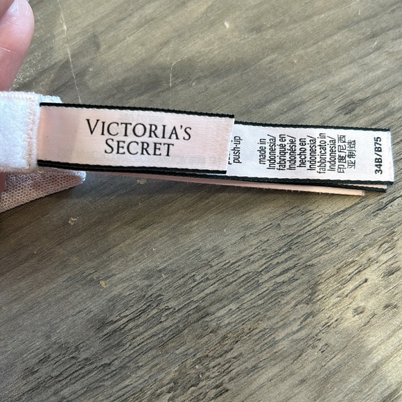 Victoria’s Secret Star Bra 34B - Picture 5 of 8